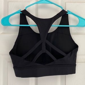 Lululemon sports bra size 8